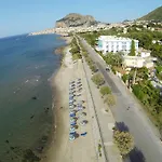 Tourist Hotel