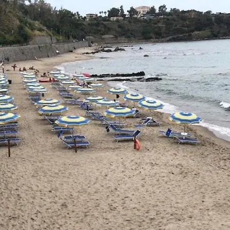 Tourist Чефалу