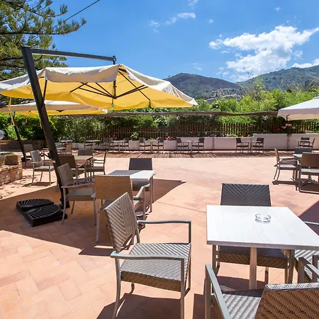 Tourist Отель 3*